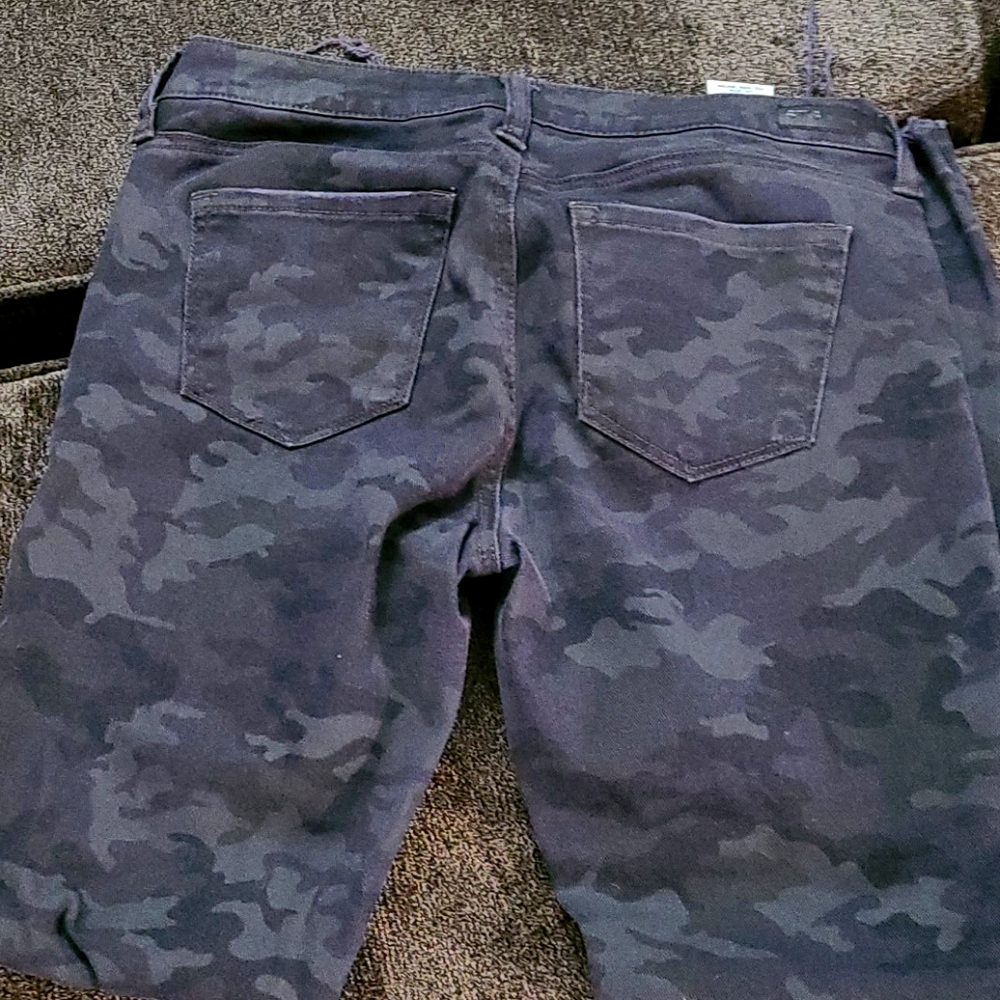 Camo pants 👖💋 - Picture 11 of 14